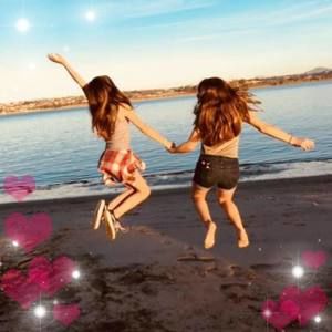 Meet your Posher, Yvette